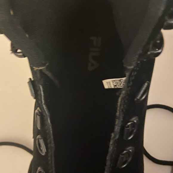 Fila faux suede black boots men’s size 10,5. - Picture 4 of 8